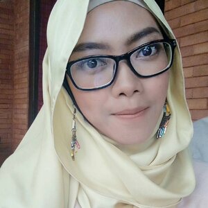 nudey ~ .
.
.
#clozetteID #makeup #nüdes #beauty #hijab #makeuphijab #starclozetter #clozetter #clozettedaily #glasses #beautybloggerindo #beautyblogger #indonesianhijabblogger #indobeautyblogger #indobeautygram #indonesianfemalebloggers #indonesianhijabblogger #bloggerbabes #bloggerperempuan #mudemakeup #makeupnude #motd #makeupoftheday #hijaboftheday