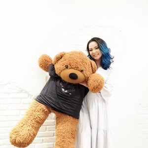 👋 🐻 Dancing along on Monday be like 👋 🐻 Playing cute @118coffee 😜👋🐻Thanks @chelsheaflo for the pic 👋🐻#beautyblogger #beautyvlogger #beautylover #fotd #dancing #life #nomondayblues #bluehair #manicpanic #bluehairdontcare #teddybear #happy #clozette #clozetteid #sbybeautyblogger #sbb5thsoiree #118goodvibes