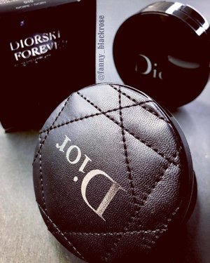 It’s #DIOR 
It’s #Leather 
It’s #DiorskinForever 
It’s #LimitedEdition
🖤
💙
🖤
Do you get it right? 🖤
💙
🖤
It’s my #MustHave 🖤
💙
🖤
@diormakeup #diorbeauty #diormakeup #diorforever #diorforevercushion #luxurybeauty #clozette #clozetteid #ilovemakeup #iloveskincare #wakeupandmakeup #beautyblogger #makeupcollector #bblog #beautygram #beautyvlogger #beautyaddict #beautyblog #makeupjunkie #makeuptalk