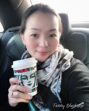 😊 landed safely , Thank God ♥️Grabbing @starbucks and enjoying my ride.I don’t bother to put any makeup, only skincare to keep my skin hydrated and protected ♥️•••#clozette #clozetteid #clozetteambassador #workingmom #workingmomlife #workingmomlifestyle #blessed #thankful #grateful #positivevibes #positivevibesonly #makeup #skincare #makeuptalk #skincaretalk #bareface #starbucks #blackrose #idontplaniplay #livingmybestlife