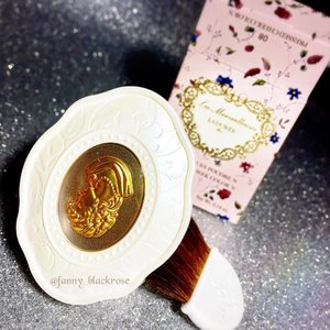 Newest blush packaging from @lm_laduree is so beautiful 😍❤✨ #loveit #laduree#lmladuree #blush #japan #white #gold #makeup #makeuppost #makeuptalk #ilovemakeup #wakeupandmakeup #clozette #clozetteid #beautylover #beautyaddict #beautyblogger #beautyvlogger #japan #paris #luxurybeauty