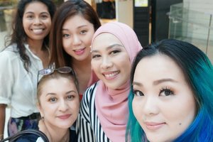 Friendship is born at that moment when one person says to another: ‘What! You too? I thought I was the only one.’
-C.S. Lewis
#friendshipquotes #friendship  #pavillion #kl #makeuplover #makeupcollector #asian #beauty #beautiful #makeuptalk #instafriends #instameetup #clozette #clozetteid #clozetteambassador #happy #precious #moment