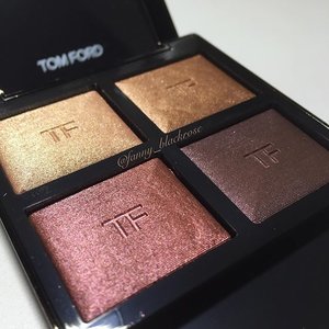 I am curious why it flies out so fast everywhere in the world of #TF #TomFord #TomFordMakeup #TomFordBeauty boutique #luxurious #luxurymakeup 
The pic doesn't justify how #beautiful it is 💛 glad that I could found it ready stocks at online shop around me. Can't wait to collect her sisters to complete my #MakeupCollection #MakeupJunkie 
#Clozette #clozetteID #ClozetteAmbassador #HONEYMOON