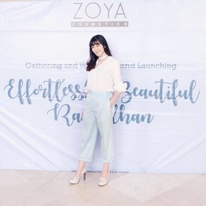 .. And it was all blue for today "Effortlessly Beautiful Ramadhan" with @zoyacosmetics 💙☃️💙 Once again, congratulation for the launching of www.zoyacosmetics.com. Don't miss the special promotion for 50% off on their website tonight, it's only last until 12 pm 😉
.
.
.
.
.
.
.
.
.
#EasilyLookingGood #ZOYACosmetics #EffortlessXBeautiful #selfportrait #ulzzang #clozetteid #ootd #beautyblogger #fashionpeople #beautyenthusiast #makeupjunkie #bestoftheday #beautyinfluencer #l4l #photooftheday #beauty #makeup #fashion #vscocam #styleinspiration #asiangirl #instastyle #beautyjunkie #얼짱 #일상 #데일리룩 #셀스타그램 #셀카