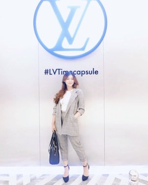 Had a great time exploring the timeless pieces from past to present at #LVTimeCapsule exhibition 💙⏱ It’s like an inspiring mini museum that tell us a story about the beautiful journey & history of @louisvuitton! Don’t forget to stop by when you’re around Senayan City, because this mesmerizing exhibition will only last until November 11th, 2018 #LVIndonesia .....#ootdinspiration #ootdmagazine #ootdindo #ootd #ulzzang #beauty #makeup #skincare #fashiongram #wiwt #beautyinfluencer #stylediaries #makeupaddict #bloggerindo #skincarejunkie #clozetteid #fashionpeople #fashionvibes  #얼짱 #일상 #데일리룩 #셀스타그램 #셀카 #인스타패션 #패션스타그램 #오오티디 #패션