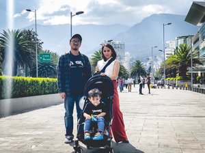It was a hot and cold day
.
Captured by @adintimtam
.
#clozetteid #travel #ecuador #quito #family