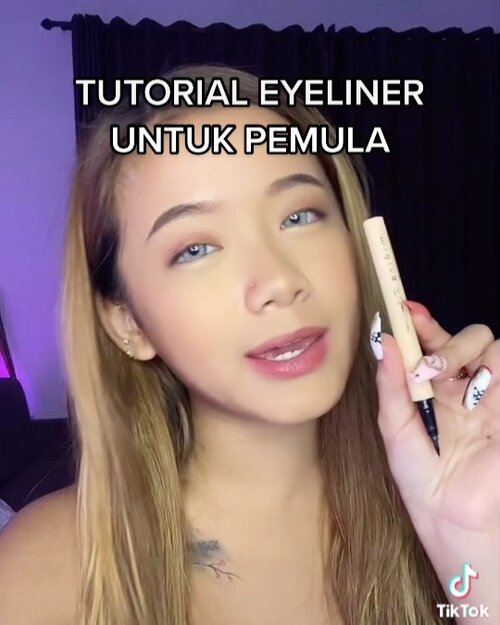 Karna masi banyak yg req jadi ku buat lg🤩 yang comments gak bisa”, pasti bisa kok kl coba terus😌#indovidgram @indovidgram #clozetteid #tampilcantik #hudabeauty @hudabeauty#makeuptutorial #tutorialmakeup #ragamkecantikan #indobeautysquad#indobeautygram  @indobeautysquad #cchannelbeautyid @cchannel_id