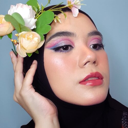 Look kali ini diluar zona nyaman, but i really love the color combination🌸

Masih belajar untuk bikin cut crease yg perfect 💓

#eyelook #eyemakeup #beautygram #makeuplook #makeupinspiration #Clozette #Clozetteid