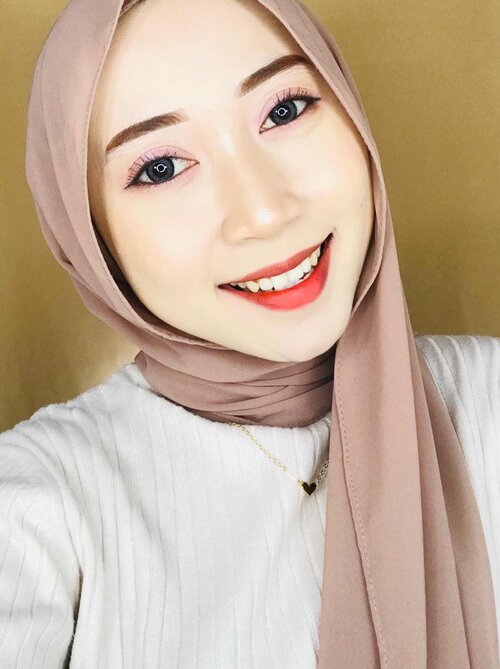 Make up simple untuk daily super fresh..