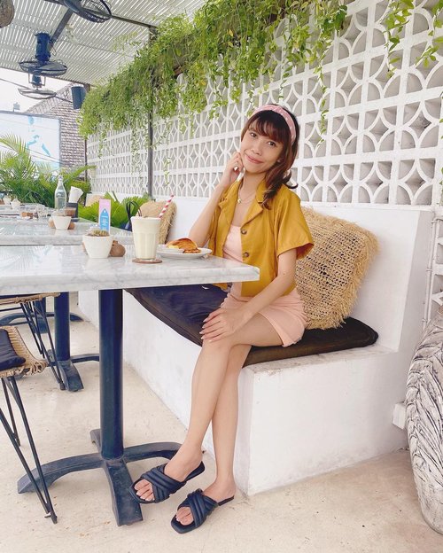 

#Repost from Clozetter @isnadani. 

Love the ambiance in @coffeecartelbali 💕
( tap for details )
.
.
.
.
.
#whatiwore #bloggerstyle #fashion #styleblogger #fashionblogger #ootd #lookbook #ootdindo #ootdinspiration #style #outfit #outfitoftheday #clozetteid