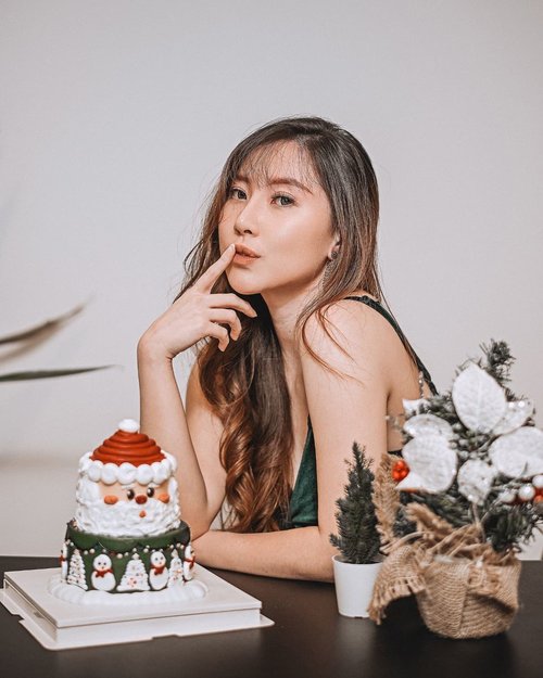 #Repost from Clozette Ambassador @yanitasya.


The time for celebration and gathering is about to begin. Prepare yourself to embrace the best of this year. Wishing u guys a Happy Merry Christmas 🎄
.
.
.
.
.
#ClozetteID #christmas #fotd #FaceOfTheDay