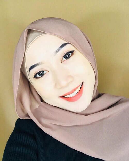 #Repost from Clozetter @intanwidyaputri. Make up tipis-tipis dulu aja ni bestie.. hhiii... Next ya tutorialnyaaa...

#tutorial #makeup #tutorialmakeupnatural #tutorialmakeupsimple #clozetteid #clozette