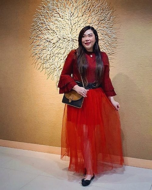 
#Repost from Clozetter @Mgirl83.

Dresscode was red gown, i didn't want to overdress so i actually wore a @colorbox knit top (which is actually pretty casual) with my beloved red tutu from @hm - all humble items so i paired it with my vintage @dior
Bag!

Was upset because it was for husband's function and red is one of my least fave colors yet i had to wear it for the event but then made a joke about me looking ready for a Chinese New Year Event. THE NERVE 😑!

#SbyBeautyBlogger #BeauteFemmeCommunity 
#cafesurabaya #ootd #ootdid #clozetteid #sbybeautyblogger  #notasize0  #personalstyle #surabaya #effyourbeautystandards #celebrateyourself #mybodymyrules