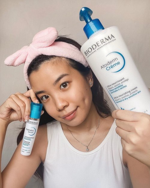 
#Repost from Clozette Ambassador @steviiewong.


[#Giveaway alert 🚨]
Bioderma has been my favorite skin care brand that has never failed me. I guess its because all their products are safe for sensitive skin. By skin I mean every part of it including body and face. Today I’m here to reintroduce Bioderma #SkinBarrierHeroes ☺️ nope they are not new but a classic that last! Making sure your skin as well hydrated is the main focus to keep your skin healthy, supple and radiant looking.

1) Bioderma Atoderm Creme: repairs, soothes and protect normal to dry sensitive skin it helps to moisturize the skin that tends to be dry and with the unique ingredients of DAF ( Dermatological Advanced Formulation) and skin protect complex it helps to boost skin moisture by stimulating the production of Hyaluronic acid. 
It’s dermatologist tested and provide the skin with a very comfortable and moisturizing result.

2) Bioderma Hydrabio Serum: Intensely and moisturizing the skin providing comfort suppleness and radiance. It’s great for those with extreme skin dehydration cause it contain 3 main ingredients Hyaluronic acid, xylitol and glycerin that actively compensate the lack of moisture and lock water inside the skin. 
It’s also dermatologist tested and Non-comedogenic. 

They are suitable for adults, kids and even babies and you can even use these products for your face and also body.
 @clozetteid  @bioderma_Indonesia
 #Bioderma #BiodermaIndonesia 

More coming up on steviiewong.com ❤️
Get a chance to win your favorite Bioderma products by mentioning the reason why you want to try Bioderma product and mention three (3) of your friends to join this giveaway in the comment section. 

#SkinBarrierHeroes #collabwithstevie #skincare #giveawayindonesia #BiodermaXClozetteID #ClozetteID