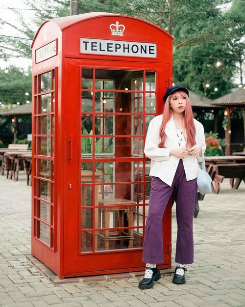 
#Repost from Clozetter @yunitaelisabeth91.

Hello weekend ☎️
.
📷 @yumiiikoo 
.
.
.
.
#clozette #clozetteid #outfit #looksoftheday #outfitidea #todaysfit #ootd #looksootd #outfitoftheday #phonebooth