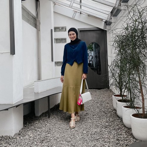 #Repost from Clozette Crew @astrityas.


Friday photo dump✨
-

#ootd #clozetteid #ootdindo #outfitinspiration #hijablook #hijaboutfit #hijabstyle #hijabfashion #hijabfashionstyle #ootdhijabinspiration #fashiontips #fashioninspiration