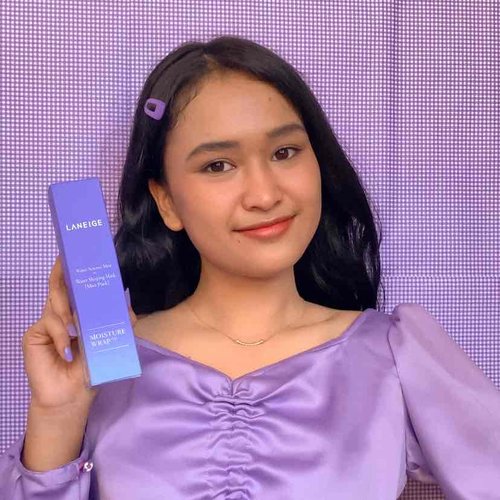 Super love with this Hydrate moisture spray from laneige x clozette !

This is water based sleeping mask to moist your skin while having a goodnight’s sleep 💜

Thank you Clozette ✨