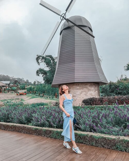 #Repost from Clozetter @saralovefashion.

ℋℯ𝓁𝓁ℴ, 𝒮ℯ𝓅𝓉ℯ𝓂𝒷ℯ𝓇 💙

#ootd #outfitoftheday #outfitofyesterday #summer #summeroutfit #baliindonesia #bali #bluesky #garden #thebloomsgardenbedugulbali #beautifulscenery #landscape #shoes #onitsukatiger #zara #louisvuitton #lv #lvbag #lvlover #ootdindo #clozette #clozetteco #clozetteid