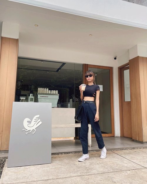 
#Repost from Clozetter @isnadani.

Fav place to get my fav coffee✨
( tap for details )
.
.
.
.
.
#whatiwore #bloggerstyle #fashion #styleblogger #fashionblogger #ootd #lookbook #ootdindo #ootdinspiration #style #outfit #outfitoftheday #clozetteid