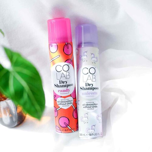 @colabhairid Dry Shampoo Candy & Unicorn

Tipe rambut gue itu gampang banget lepek, hari ini keramas ya besok bisa udah lepek. Makanya buat gue, Dry Shampoo itu game changer banget! Kalau lepek ya tinggal semprot aja, jadi ber-volume lagi deh rambut gue (foto before after ada di slide sebelah ya)

Bedanya apa si Candy sama Unicorn ini? Cuma aroma nya sih. Kalau yg Candy lebih ke Sweet scents ya kayak candy/permen kalau si Unicorn itu a mix antara aroma Plum & Vanilla

Colab Dry Shampoo ini:
✅ No white residue (ya jd enggak kayak ketombean deh ya kalau abis pake si dry shampoo ini)
✅ 100% Vegan & Cruelty Free
✅ Paraben Free
✅ amazing oil absorption (daya serap minyak di kepala emang oke!)
✅ Bisa untuk segala jenis dan tipe rambut

Colab Dry Shampoo ini punya banyak varian dan ada travel size nya juga loh ✨

#clozetteid  