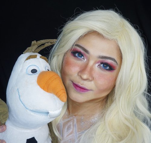 #Repost from Clozetter @auzola.


Do you wanna find Samantha? 
. 
Or it is snowman? ☃️ 😁
. 
. 
. 
. 
#elsa #queenelsa #frozen #disney #disneyprincess #intotheunknown #icequeen #charactermakeup #wakeupandmakeup #makeupforbarbies  #indonesianbeautyblogger #undiscovered_muas @undiscovered_muas #clozetteid 
 #indobeautysquad #fdbeauty #tampilcantik #mua_army #cosplayindonesia #100daysofmakeup #olaf #samantha #cosplay