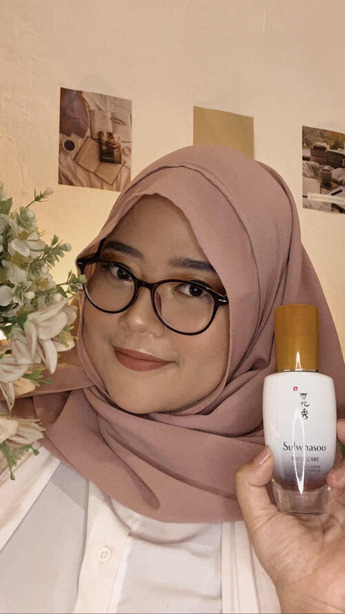 Been trying this First Care Activating Serum from Sulwhasoo and can't wait to see the long term result. The first impression review is already published in my blog so go check it out in hownyevha.com 🫶🏼 #firstcare #firstserum #sulwhasooid #koreanskincare