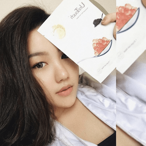 One fine day to pamper up myself with this Caviar Extract Invisible mask by UniTouch 🕊
.
For over 50years of pharmatical research and becoming the first french beauty award advanced facial mask,
@unitouchfrance @unitouchindonesia are preservative and fragrance free ( natural plant essential oil ).
.
Such a lovely package xx 
🤍
.
@sephoraidn 