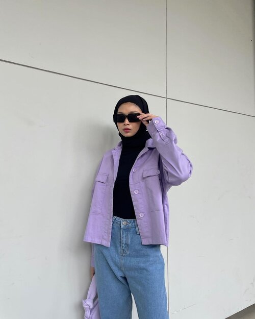 #Repost from Clozette Crew @astrityas. Happy monday✨ Nyaman nya jelang momen maaf-maafan pake pilihan warna pastel kaya gini. check this look!

#ootd #ramadhan #idulfitri ini dari koleksi @logojeans Grizelle Lavender Jacket x Boyfriend E2 Series Jeans. jaketnya warna ungu lavender yang ✨trendy✨ banget, warnanya kalem 💜💜💜

personalisasi gaya unikmu dengan @logojeans https://logojeans.com/
#LOGOismyjeans 👖👖

-

#ootd #clozetteid #ootdindo #outfitinspiration #hijablook #hijaboutfit #hijabstyle #hijabfashion #hijabfashionstyle #ootdhijabinspiration #fashiontips #fashioninspiration