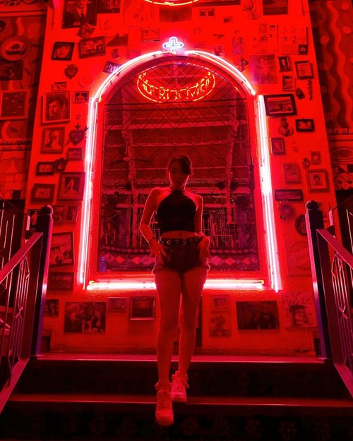 #Repost from Clozetter @ladies_journal.


My Monday isn’t blue but hell’a red and I am taking applications to the chosen one that will be my partner in hell 😈

#ladies_journal #bali #throwback #motelmexicola #summer #vibe #clozette #clozetteid #ootd