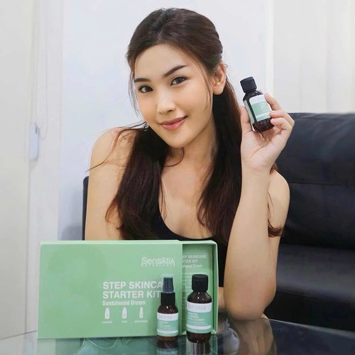 3-Step Skincare to treat my combination skin type with @sensatiabotanicals 🌿

Cleanse and calm the combination skin on the go with Sensatia Botanicals Sandalwood Dream Starter Kit, includes : 
• greentea & tamarind facial cleanser 50ml
• sandalwood dream facial toner 50ml
• sandalwood dream facial C-serum 20ml 
Made with nourishing botanicals ingredients that leave skin feeling soft, supple and smooh ✨ sandalwood and green tea works together to combat excess oil and provide a healthy dose of protective antioxidants. 

Ps : all products are vegan, no animal testing, and pregnancy safe. Also free from paraben, sulfate and silicone.