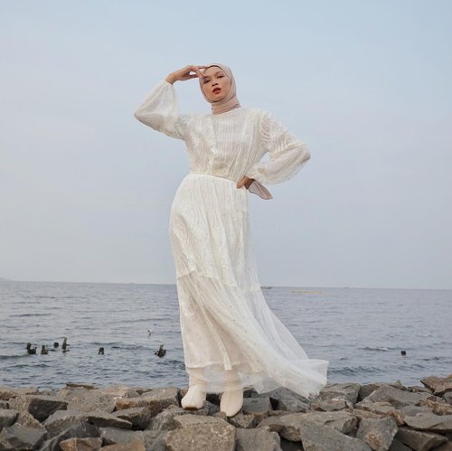 #Repost from Clozette Crew @astrityas.Serene🤍Wearing Arika Dress by @barliasmara ✨#ootd #clozetteid #ootdindo #outfitinspiration #hijablook #hijaboutfit #hijabstyle #hijabfashion #hijabfashionstyle #ootdhijabinspiration #fashiontips #fashioninspiration
