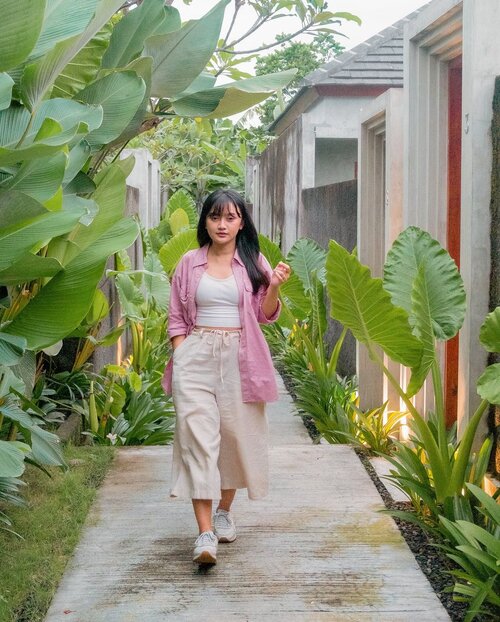 #Repost from Clozette Ambassador @sucifitriaapriani. 민윤기 나랑 결혼해
-
dibalik poto liburan yang kece
ternyata bukan liburan
tapi sedang bekerja
-
📸 @asridwijaya @asridwjya 
📍
-
#bali #indonesia #ootd #lookbook #fashion #style #travel #beauty #lifestyle #bts #abusinessproposal #forecastingloveandweather #twentyfivetwentyone #explore #lookbookindonesia #ootdfashion #ootdindo #tropical #summer #holidays #staycation #selflove #influencerbali #baliinfluencer #positivevibes #photooftheday #clozette #clozetteid