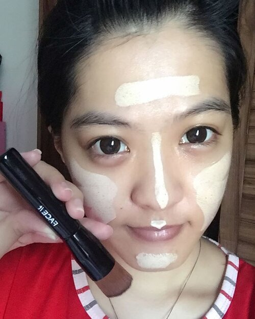 iam Using this Circle Foundation Brush to apply my Play 101 Stick Foundation 🙈 it's from @thefaceshopid #faceit #foundationbrush #circlebrush #ClozetteID