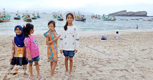 Have you been here?_#heizyi #clozetteid #HeizyiFamily #papumabeach #explorejember #prettycousins #jemberhits #shortvacation #missingwaves #whataperfectholiday