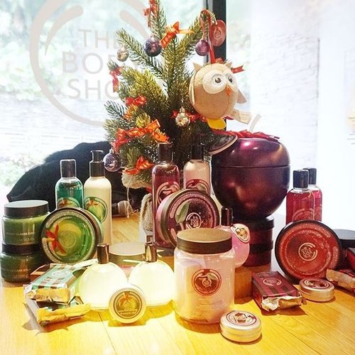 Glazed Apple, Frosted Plum and Glazed Cranberry in all sorts of pampering body care from @thebodyshopsg Holiday 2015 collection. Can we hear a "YUM"? #Clozette #TheBodyShopSG #HappyMaker #FeelSoGood