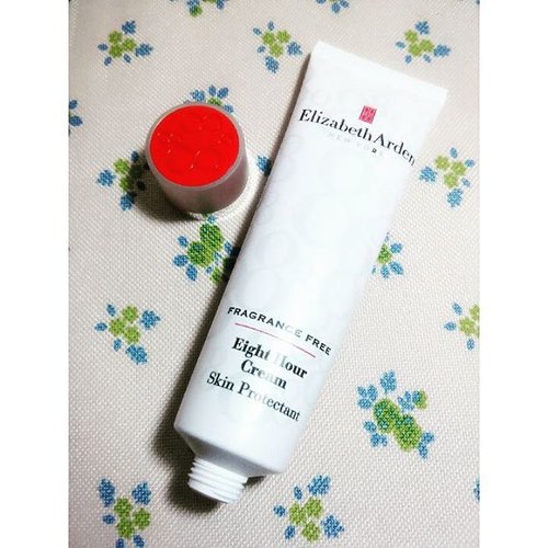 My lip was so dry...but I try using this Elizabeth Arden Eight Hour Cream Skin Protectant to make it more smooth and feel so soft and really like this product

Review on my blog http://www.withdiandra.com/2015/10/review-elizabeth-arden-eight-hour-cream.html 😘😘😘
#ClozetteID #clozettemobileapp #skincare #elizabethardenindonesia #elizabetharden #beautycare #beauty #blogger #beautybloggers #beautybloggerindonesia #indonesiablogger #indonesiabeautyblogger #ibbloggers #ibb #스킨케어 #입 #스킨 #블로거 #뷰티스타그램 #뷰티블로거 #뷰티 #뷰티인사이드 #인스타그램 #인스타사이즈