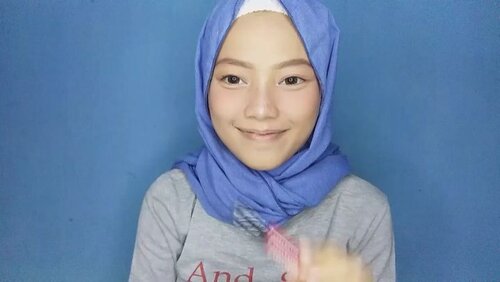 Tutorial Makeup Hangout🙈video fullnya bisa cek my youtube : Ratna Srdw_____________#videortnasrdw 💄Wardah Exclusive matte lipcream (03)💄Emina Creamatte (06)_______________@indobeautygram #tutorialmakeup #tutorialmakeupnatural #makeup #beautyvloggerindonesia #beautyvloggers #ibv #beautysquad #indobeautygram #wardahexclusivemattelipcream #eminacreamatte #wardah #eminalipcream #emina #clozetteid #clozette