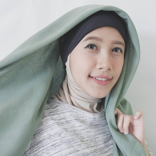 Jarang banget aku nemu ciput yang nyaman kayak ciput bandana dari @zayanaorganic ini.
---
Bahannya Cotton Yuki dari Jepang yang adem dan bisa menyerap keringat dengan lebih cepat dibandingkan bahan katun biasa. Ciput ini juga super stretch jadi nggak bikin pusing karena terlalu ketat, dan pastinya nyaman dipakai.
---
So, buat kamu yang punya segudang aktifitas dan butuh ciput yang nyaman dipakai seharian, #CiputPalingLembut dari Zayana Organic ini cocok banget buat kamu ❤

@bloggervloggeryeppo #BVYxZayanaOrganic
#vsco #clozetteid #hijab #hijabblogger #lifestyleblogger