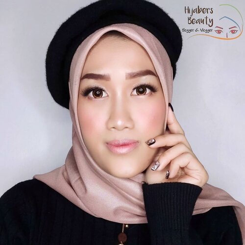 #JessMakeupLookKali ini aku kolaborasi dengan teman-teman @hijabersbeautybvlogger untuk create 𝟭𝟬𝟬𝗞 𝗠𝗮𝗸𝗲𝘂𝗽 𝗖𝗵𝗮𝗹𝗹𝗮𝗻𝗴𝗲! Modal gak lebih dari 100ribu bisa cantik gini? Pake produknya apa aja? Penasaran gak sih? Tonton donk video tutorialnya di feed sebelah 😆Swipe juga buat liat karya teman-teman yang lain dan video tutorial dari mereka 💕..#HijabersBeautyBVlogger #100kmakeupchallenge #HBBVCollab #100kAlaHBBV #hbbvmakeupcollaboration#makeup #makeuptutorial #beauty #naturalmakeup #koreanmakeup #beautyblogger #tampilcantik #storieid #qupasbeauty #makeupaddict #makeupjunkie #clozetteid #makeupoftheday #flawlessmakeup #makeuplooks #indobeautygram #ivgbeauty #indobeautyinfluencer #beautyinfluencer #beautyenthusiast