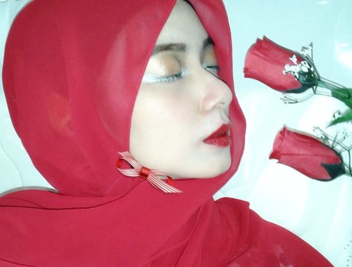 Sometimes red is the creepy colour for some poeple..but not for me. Love red! #ClozetteID #GoDiscover #TheTouchOfRed