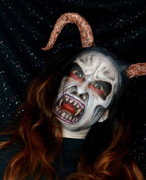 Krampus!!Entry for #suuzholidaychallenge and since I am a fans of tv series Grimm then I decided to paint Krampus as I've seen this creature for the 1st time on that tv series...#dupemag #clozetteid #krampus #illusionmagazine #mehronmakeup #paradisemakeupaq #jinnymakeup #annalingis #mariamalone1122 #mykie_ #luvekat #dehsonae ##facepainter #facepaint #facepainting #facepaintingjakarta #muajkt #muakelapagading #wallflower_artistry #lauraj_sfx #lespinceauxdecaro #re_fab