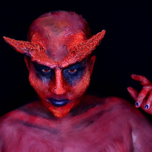 The Devil.Not my best prosthetic, but i've tried my best ☺️.Used products :@mehronmakeup Liquid Latex, Paradise Makeup Aqua red and black, and @nyxcosmetics Suede Lip Cream Stone.I love to watch @luciferonfox and I'm very happy when Netflix decided to continue the serial. And i want to make this devil look since the first season 😆 .Hope you like it.-----------------.Siapa yg suka nonton Lucifer di Fox? Gw suka banget, terutama kalo Lucifer lagi bersikap sok tau dan Chloe nya sebel gegara sikap Lucifer itu. This serial make Lucifer more human than it should be.Nah, gw tau ni muka si Devil memang jauh dr sempurna. Mukanya kaya abis kena serangan jerawat massive yg pecah disaat bersamaan. Well, setiap percobaan ga selalu sukses kan 🤣🤣🤣 yg penting udah nyoba jd bisa belajar lebih baik. Wakakakak..#lucifermorningstar #thedevil #prosthetics #sfxmakeup #specialeffectsmakeup #mehronmakeup @mehronmakeup #31daysofmehronhalloween #halloweenideas #halloweeniscoming #halloweenmakeup #31daysofhalloween #crazymakeups #dupemag@dupemag #ibv @indobeautygram #ibv_sfx @ibv_sfx #muajakarta #jasafacepainting #fdbeauty #clozetteid #bvloggerid @bvlogger.id #kbbvmember @kbbvbyacb