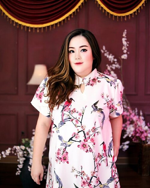 Welcoming a year of "RAT"...My pretty n glamoure Qi Bao from @j.jirehfashion ...#ootd#ootdfashion#summeroutfit#lifeissosimple#travelwithstyle#stylewithme #selfie#stevydiary#thanksgod#instagram#walkwithstevy#celebratemysize#plusmodelmag#lookbookindonesia#endorsement#ootdasia#clozetteid