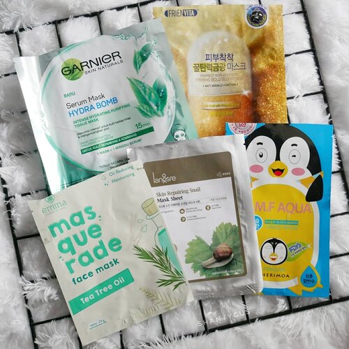 October Sheetmask Empties✨Akhir-akhir ini udah jarang dan semakin males sheetmask-an, jadi yg kekumpul cuma segini dari dua bulan terakhir😺..🌸 Garnier Serum Mask Hydra Bomb. Masker ini essencenya melimpah, setelah pake ini langsung berasa superr lembab dan ternutrisi sesuai dg claimnya kalo dalam masker ini kandungannya seperti seminggu serum. Harga: Rp20.000 ..🌸Frienvita Firming Gold Glow Mask. Masker ini istimewa banget sih buat aku, karena baru pertama kalinya pakai sheetmask yang ada serpihan emasnya😆 Selain ada goldnya, masker ini juga mengandung propolis dan vitamin A. Pas dipakai masker ini firm banget di muka, langsung kayak "menempel" dengan pas berkat dengan teknologi octopus sucker black sheet. (Swipe buat liat maskernya➡️)Harga: Rp50.000 ..🌸Emina Masquerade Sheet Mask Tea Tree Oil. Sheet mask ini to-go banget kalau lagi bokek karena harganya murah dan gampang dibeli dimana-mana. Pake yang varian tea tree utk ngecalm-in muka.Harga: Rp14.500 ..🌸Langsre Skin Repairing Snail Mask Sheet. Sebenernya pas pakai masker ini everything is fine, maskernya nyaman dipakai dan aromanya juga nggak ganggu. Tapi pas besok paginya sedih krn langsung muncul 3 jerawat kecil2 :') Baru pertama kali ini kayaknya aku gak cocok sama sheetmask. Sorryy.Harga: Rp19.000 ..🌸Cherimoa N.M.F Aqua. Seinget aku sheetmask yang ada motif animalnya gini emang pernah ngetrend dulu (not sure brand apa), tapi aku blm pernah cobain smpe aku coba masker ini. Mungkin karena maksernya bermotif, jadi material yg dipakai berbeda, aku merasa sih masker ini materialnya lebih kaku drpd yg lain. Nggak selembut sheet mask biasa. Oh iya, varian yang ini ada cooling sensationnya. Harga: 19.900Selanjutnya enakan cobain masker apalagi ya🤔#sheetmask #sheetmaskreview #eminamasquerade #langsre #cherimoaanimal #frienvitagold #garniersheetmask  #beautygoersid #indobeautysquad #indobeautysquad #tampilcantik #beautynesiamember #beautyjournal #clozetteid #bekasibeautyenthusiast #hijabersbeautybvlogger #reviewmasker #reviewskincare #idskincarecommunity