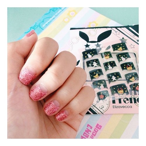 another shortcut to prettify my nails = nail stickers~