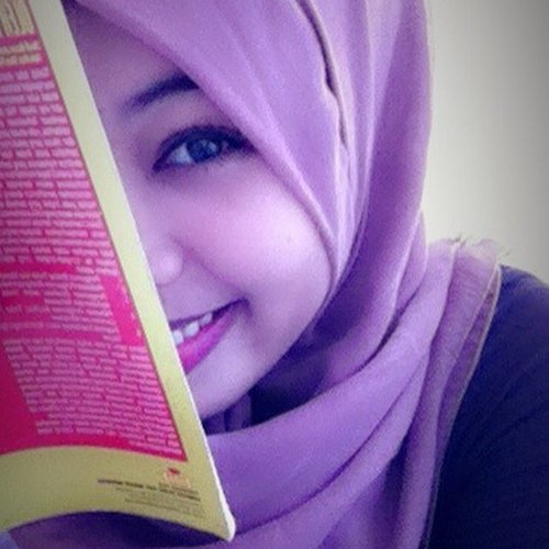 Keep Smiling :) ;)) #InstaPic #InstaLike #InstaLook #Book #Hijabi #HijabMe #HijabiQueen #ClozetteID #Clozette