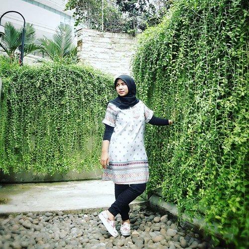 "Don't ask God to guides your footsteeps, if you're not willing to move your feet"

#defiyanzjourney #clozetteid #hotd #ootdhijab #qotd #quotes #quotesoftheday #instapic #canon #winsenrockzphotography #elshanum #hijab #hijaboftheday #centralparkmall #neosohomall #neosohobridge