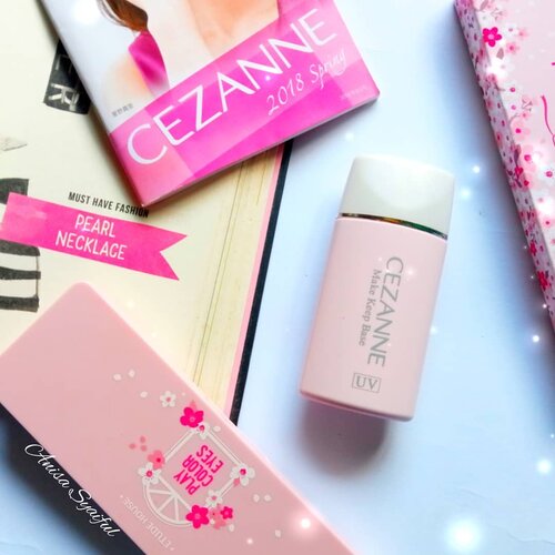 Happy Weekend ✨ Hari ini langitnya cerah banget yaa ~~ agar makeup tahan lama, jangan lupa selalu pakai @cezanne.id Make Keep Base ya ❤❤ Makeup Primer yang dapat menahan minyak berlebih pada wajah 😍
.
.
.
.
#flatlay #pinkfeed #tipscantik #cantikekonomis #tipskecantikan #belajarmakeup #kecantikan #inspirasicantikmu #tampilcantik #giselslook #makassarbeautygram #beautygoersid #hijabersbeautybvlogger #skincarelover #makeuppemula #instamakeup #clozetteid #japanmakeup #cezanne #cezanneindonesia