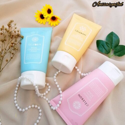 Hii ~~ Kbeauty lovers mana nih suaranya? 🤩 Hari ini aku mau me-review Facial wash dari @celebon_korea ✨.Ada 3 varian, yaitu :🌺 Pearl Cleansing foam - Mencerahkan kulit🌺 Vitamin Facial Foam - Membersihan kulit lebih mendalam🌺 Rice Pore-Care Scrub Foam - menghaluskan dan mengangkat sel kulit mati.Dari ketiga varian diatas, yang aku pakai sekarang yang berwarna pink "Vitamin Facial Foam" kenapa aku pakai yang pink? Karna aku tuh hampir setiap hari makeup dan aku butuh pembersih wajah yang bisa membersihkan sisa-sisa makeup ku sampai tuntas 😊.Teksturnya creamy, lembut dan berbusa .. Gak bikin kulitku kering atau jerawatan. Dapat mengangkat minyak berlebih pada wajahku ^^ Wanginya juga soft banget, cocok dipakai sehari-hari 💕....#celebonkorea #celebon #gfriend #facialfoam #koreanskincare #celebonfacialfoam #reviewcelebon #clozetteid #qupas #qupasbeauty #skincarelover #kbeauty #makassarbeautygram #makassarbeauty #beautyinfluencermakassar #tipskecantikan #belajarmakeup #inspirasicantikmu #makeupoftheday #tampilcantik #lemonsquad #reviewanisasyaiful