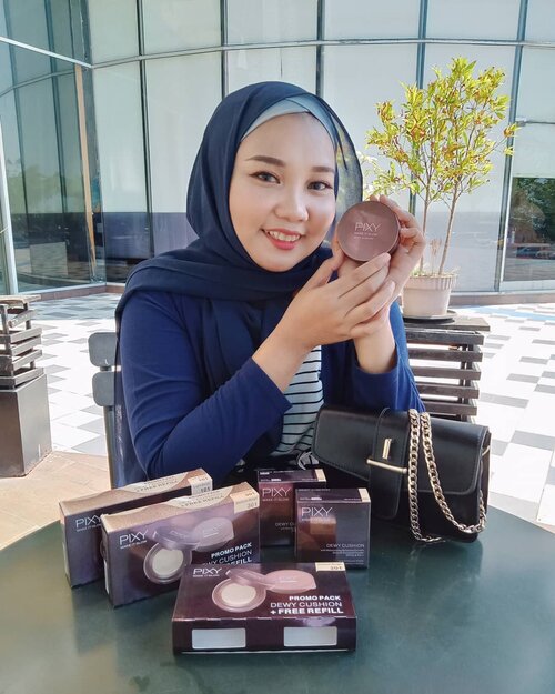 #ILove1111Lazada 😍 Happy banget makeup favoritku pixy Make It Glow Dewy Cushion lagi diskon di @lazada_id promo pack cuma Rp125.000 aja sudah dapet Cushion + Refill OMG! langsung buru-buru ‘add to cart’ dan order pas 11.11 karna Gratis ongkir 24 jam 😙.Banyak banget wishlist aku yang diskon di Lazada *lirikdompet 😂 apalagi ada Flash Sale sampai 11 rupiah 🤫.Yang mau belanja buruan KLIK LINK di bio aku ya! #DiskonTerbesar1Hari besok hanya di LAZADA 🙌...#1111LazadaID#beautygoersID#promolazada#lazadaindonesia#lazada#giveawayindonesia#pixycosmetics#pixymakeitglow#clozetteid#makassarbeautygram